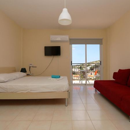 Peyia Pearl Apartment Room photo